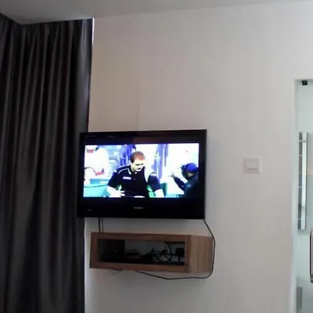 Dream Hotel-3